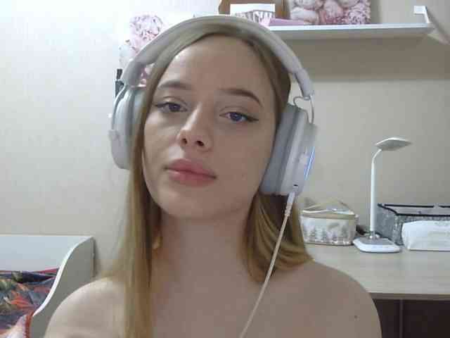 ZinaSantulli webcam