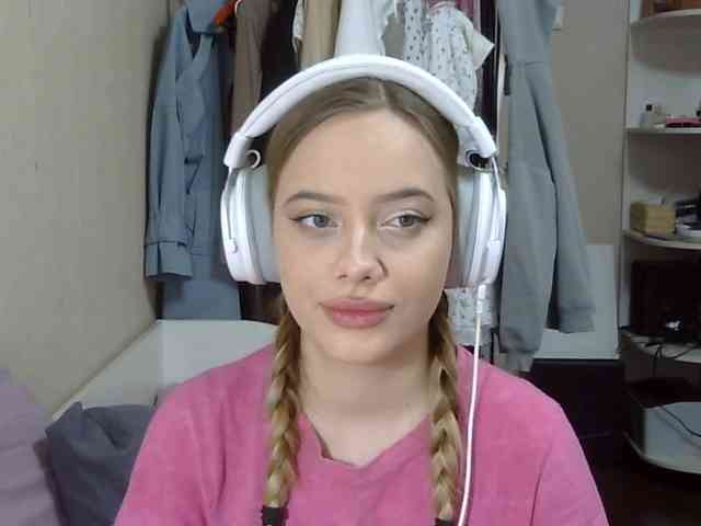 ZinaSantulli webcam