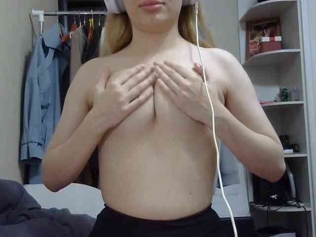 ZinaSantulli webcam
