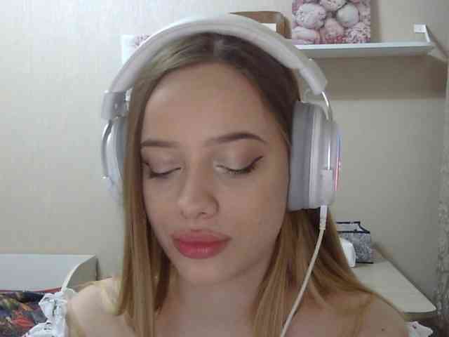 ZinaSantulli webcam