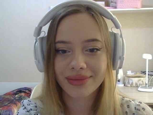 ZinaSantulli webcam