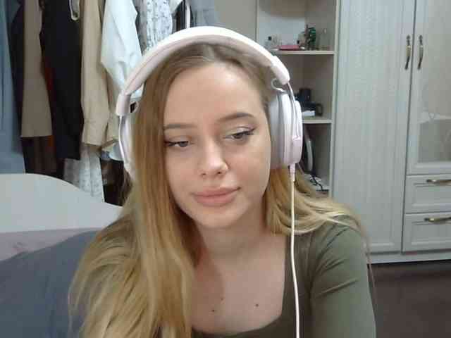 ZinaSantulli webcam
