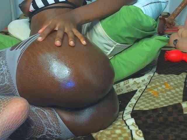 Nylajazz Live Webcam on BongaCams