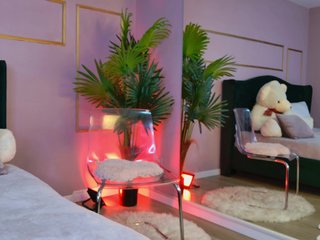 KirraWhite Porn Show