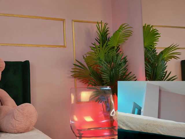 KirraWhite's BongaCams show and profile