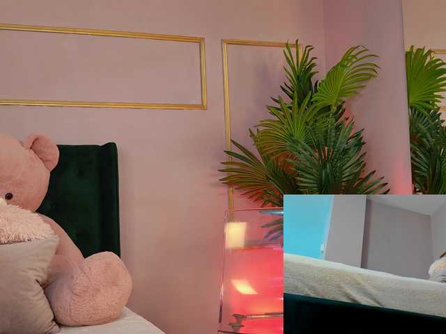 KirraWhite's BongaCams show and profile