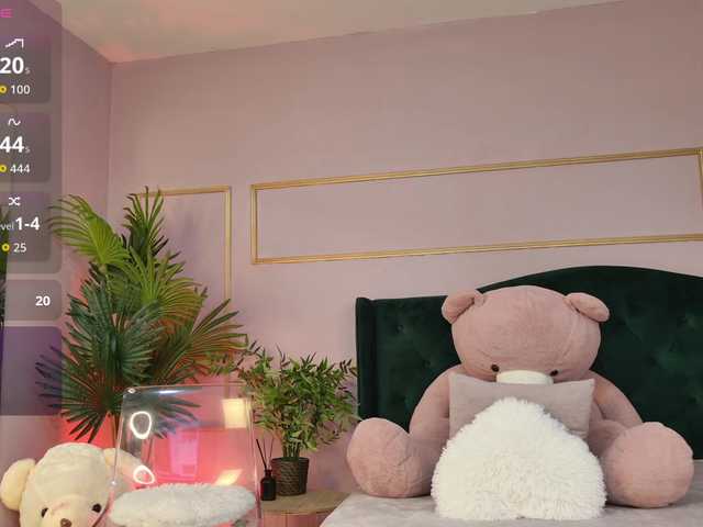 KirraWhite's BongaCams show and profile