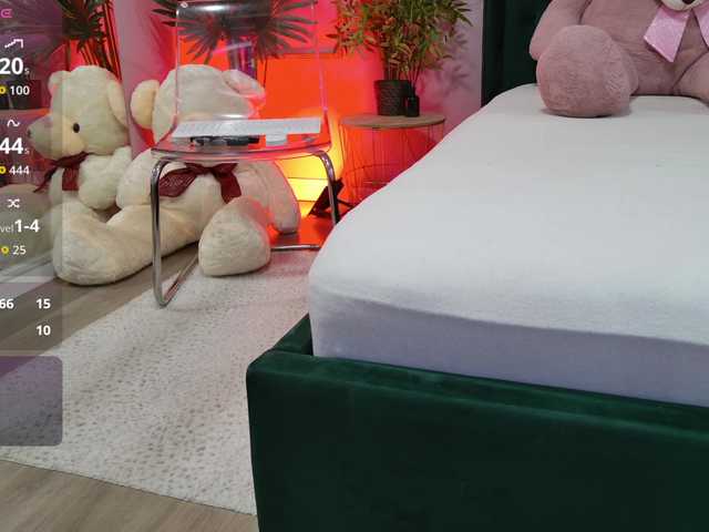 KirraWhite's BongaCams show and profile