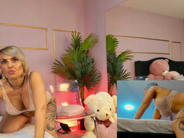 KirraWhite's BongaCams show and profile