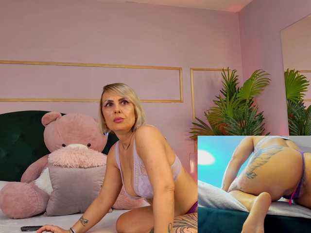 KirraWhite's BongaCams show and profile