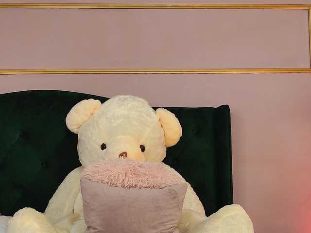 KirraWhite's BongaCams show and profile