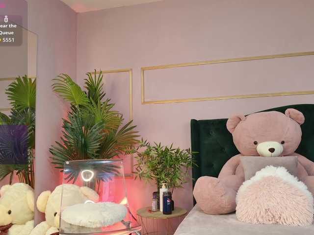 KirraWhite's BongaCams show and profile