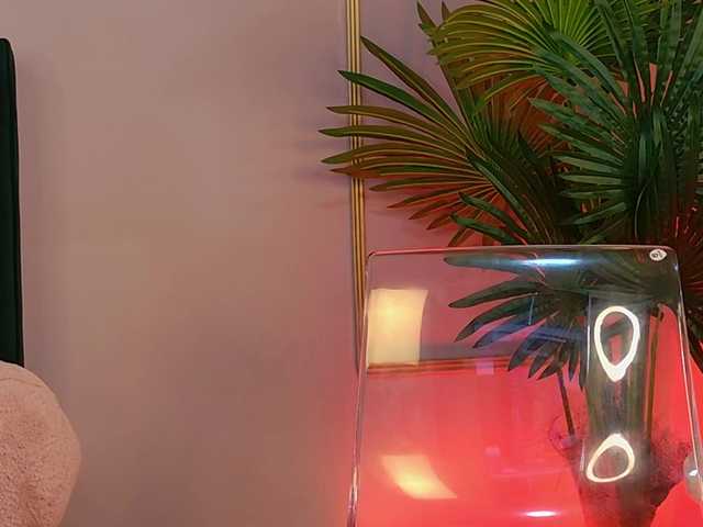 KirraWhite's BongaCams show and profile