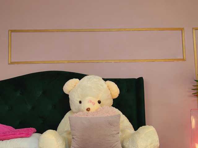 KirraWhite's BongaCams show and profile