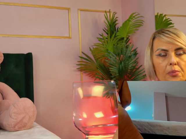 KirraWhite's BongaCams show and profile
