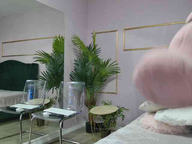 KirraWhite Live Webcam on BongaCams