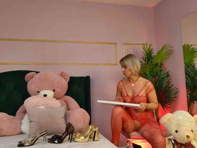 KirraWhite KirraWhite