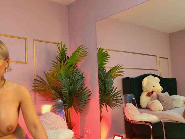 KirraWhite KirraWhite