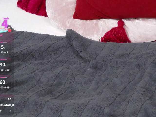 RoxieAnne's BongaCams show and profile