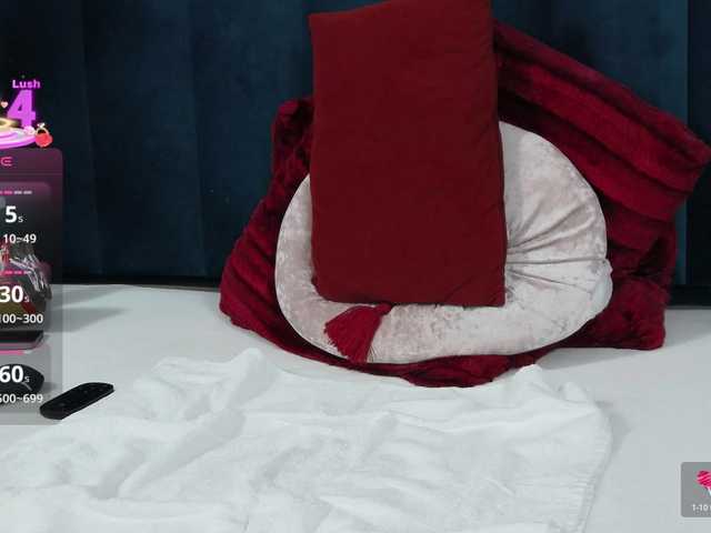 RoxieAnne's BongaCams show and profile