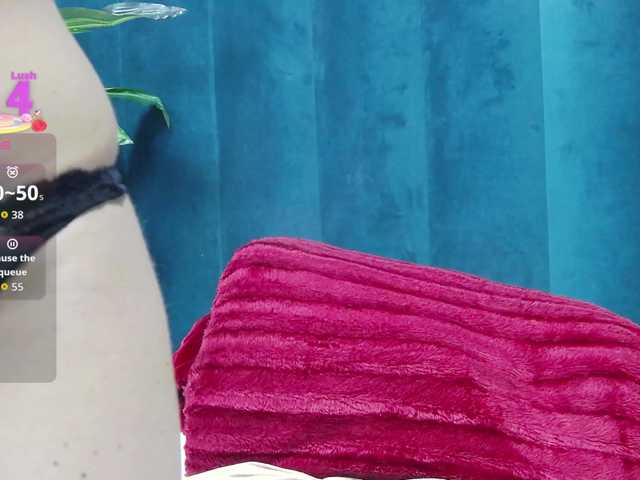 RoxieAnne's BongaCams show and profile