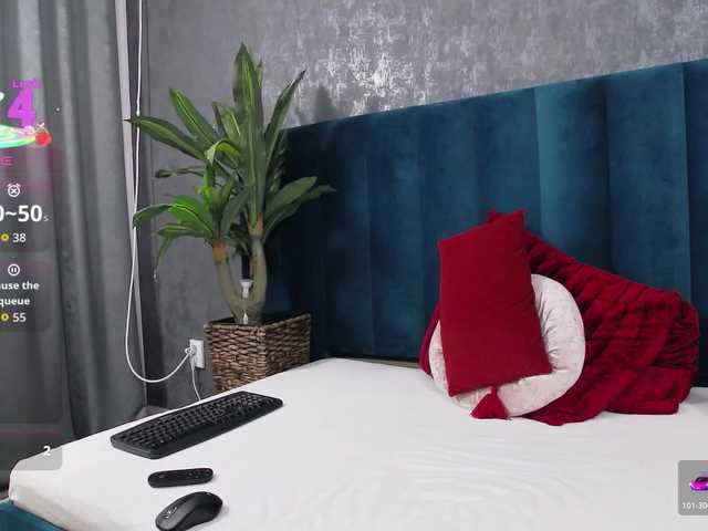 RoxieAnne's BongaCams show and profile