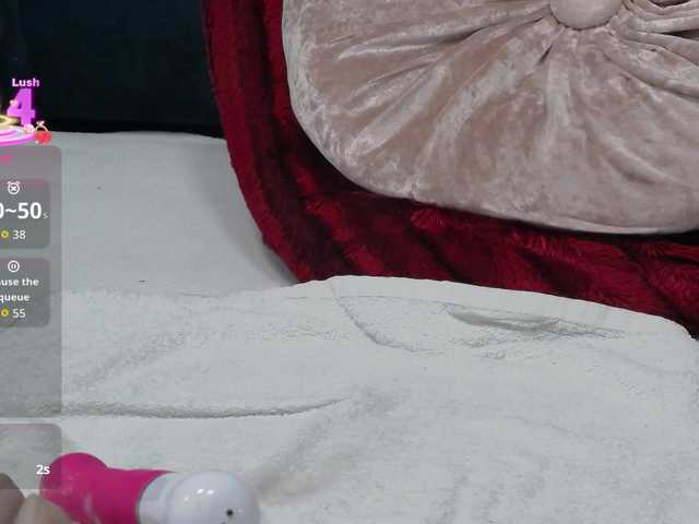 RoxieAnne's BongaCams show and profile