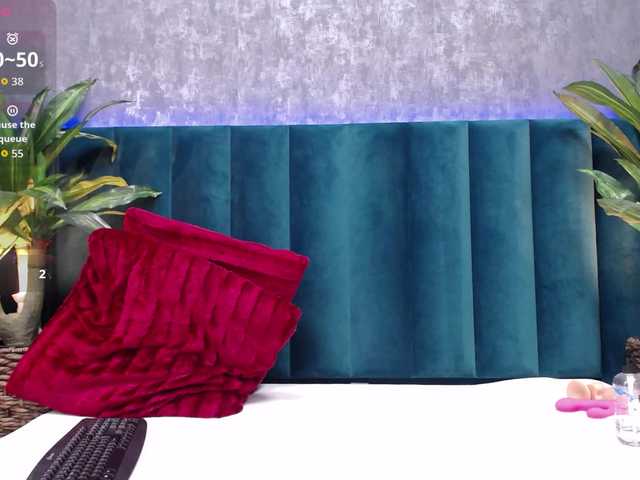 RoxieAnne's BongaCams show and profile