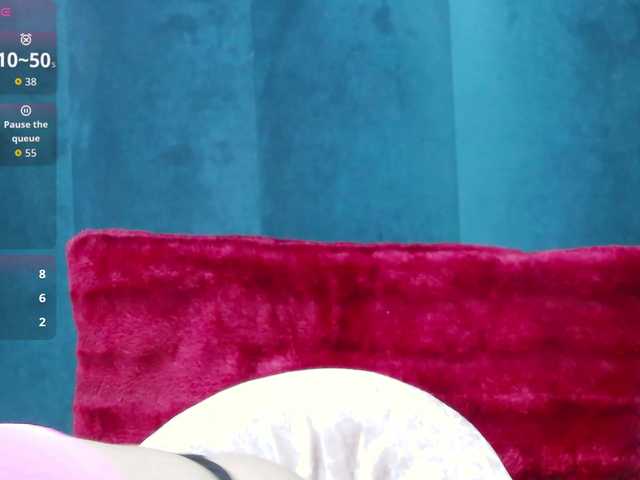 RoxieAnne's BongaCams show and profile