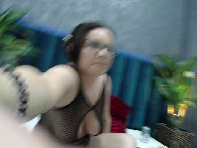 RoxieAnne webcam