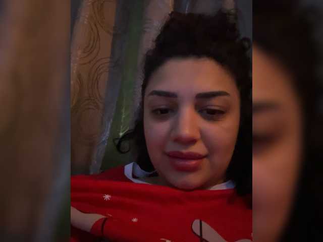 Meri-m's BongaCams show and profile