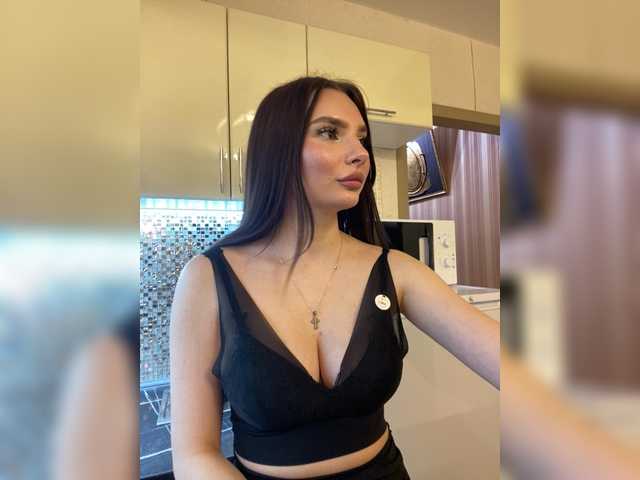 LineControl's BongaCams show and profile