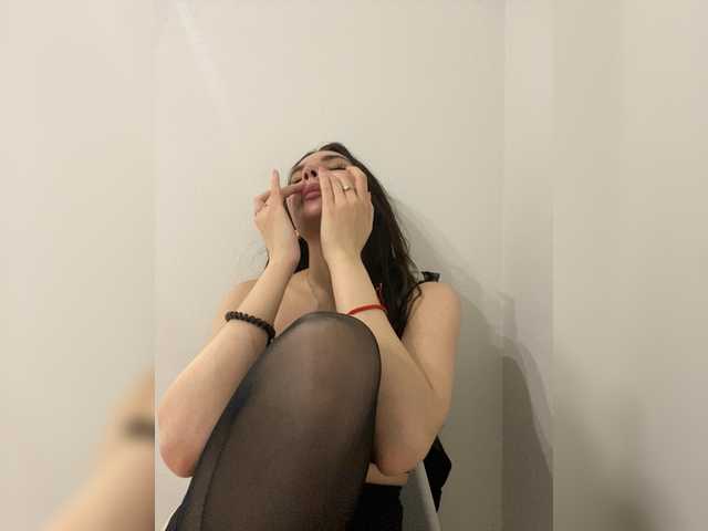 LineControl's BongaCams show and profile