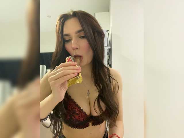 LineControl's BongaCams show and profile