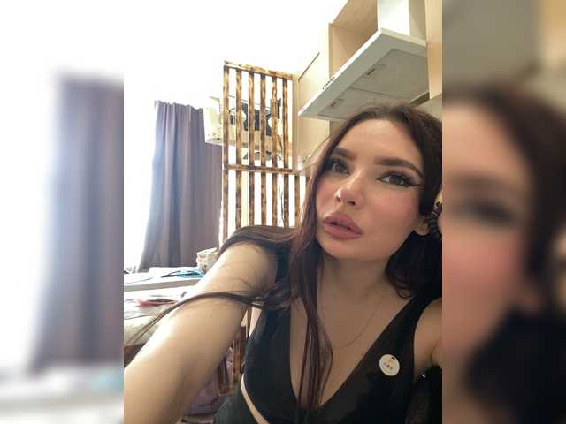 LineControl's BongaCams show and profile