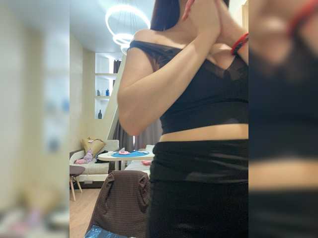 LineControl's BongaCams show and profile