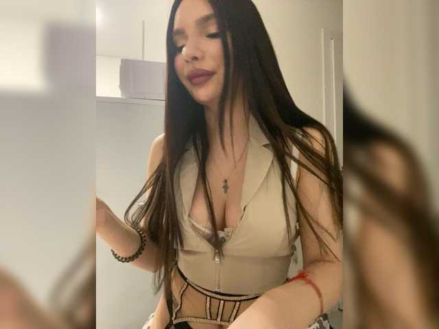 LineControl's BongaCams show and profile