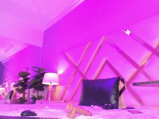 Marian-Reynolds Porn Show