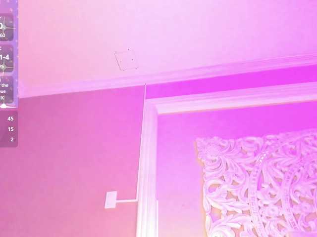 Marian-Reynolds live cam profile