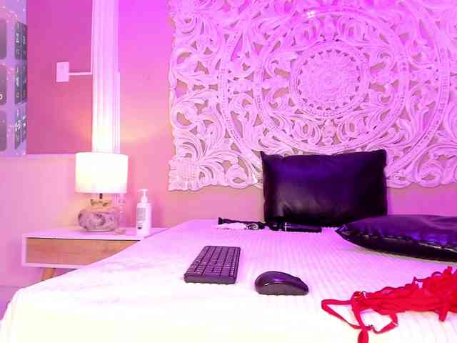 Marian-Reynolds webcam