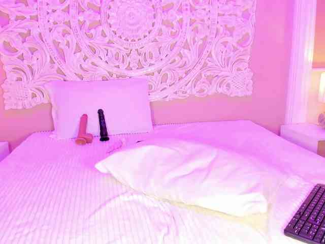 Marian-Reynolds webcam