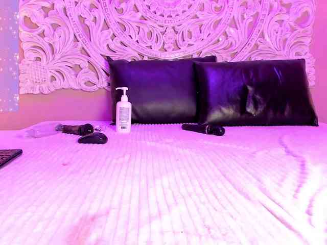 Marian-Reynolds webcam