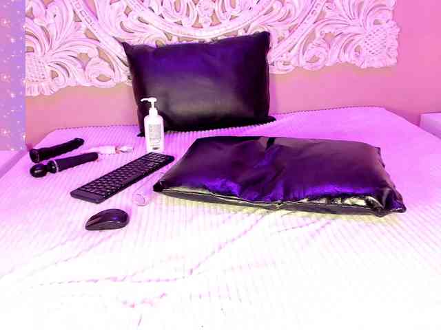 Marian-Reynolds webcam