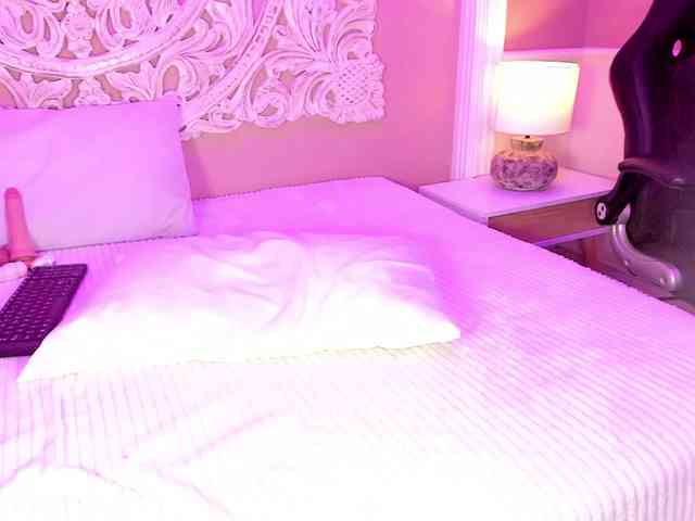 Marian-Reynolds webcam