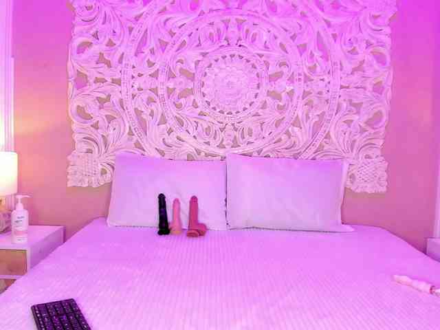 Marian-Reynolds webcam