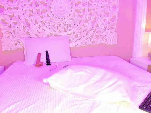 Marian-Reynolds webcam