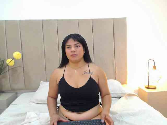 Roxanna-Russo webcam