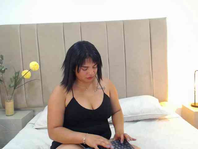 Roxanna-Russo webcam