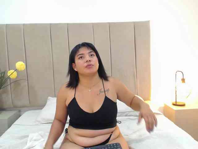 Roxanna-Russo webcam