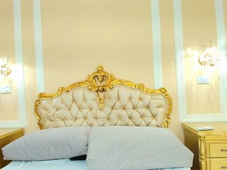 Tina-Holden Porn Show